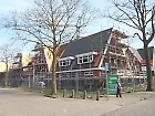 Dak erop en dakpannen volgen, maart 2012