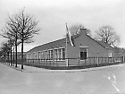 Oude lagre school in de Thijmstraat, hoek Tollensstraat