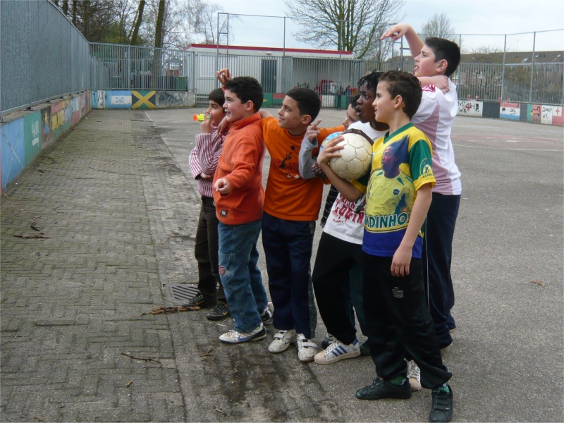 Sportrijk opzij jongens